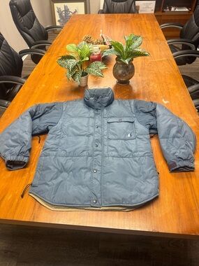 Burton Snowboards Universe vintage  y2k down Blue Quilted Snowboard Jacket